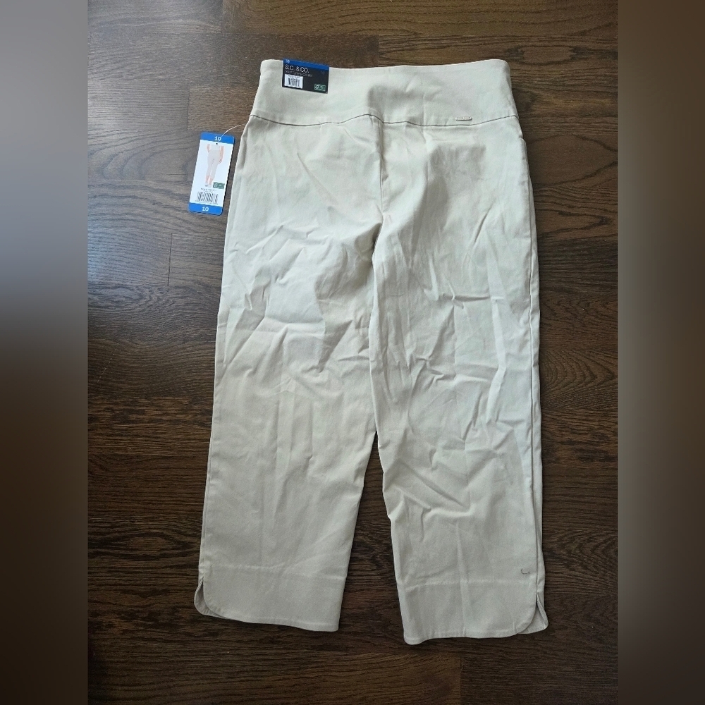 NWT S.C.& Co.Cream High-Waisted Capri Pants Sz.10 - Picture 3 of 8